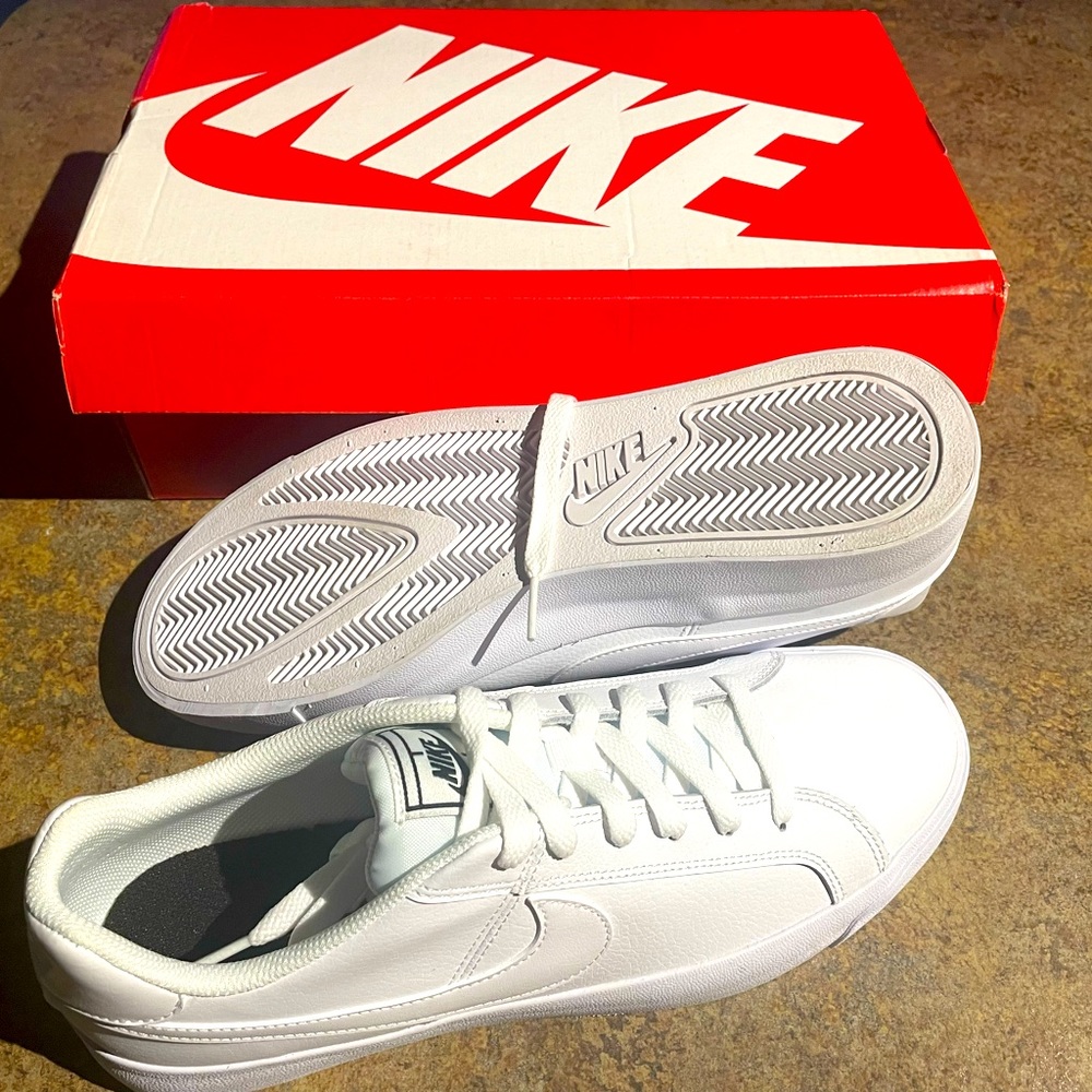 Woman’s size 11 Nike Court Royals AC